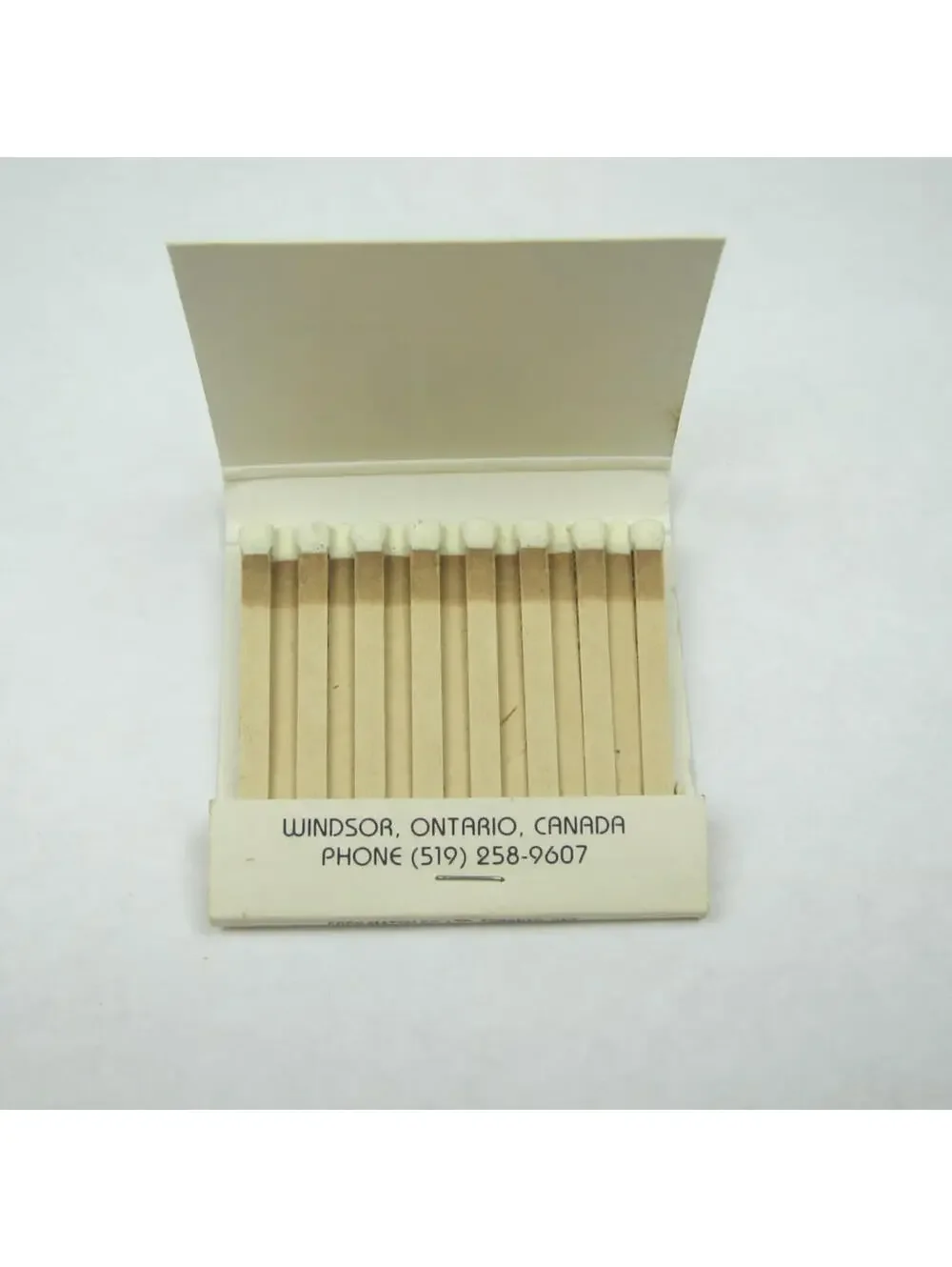 4 Matchbooks Bill Johnsons Big Apple, Chuck Wagon, Fergusons, Arizona Tugboat CA